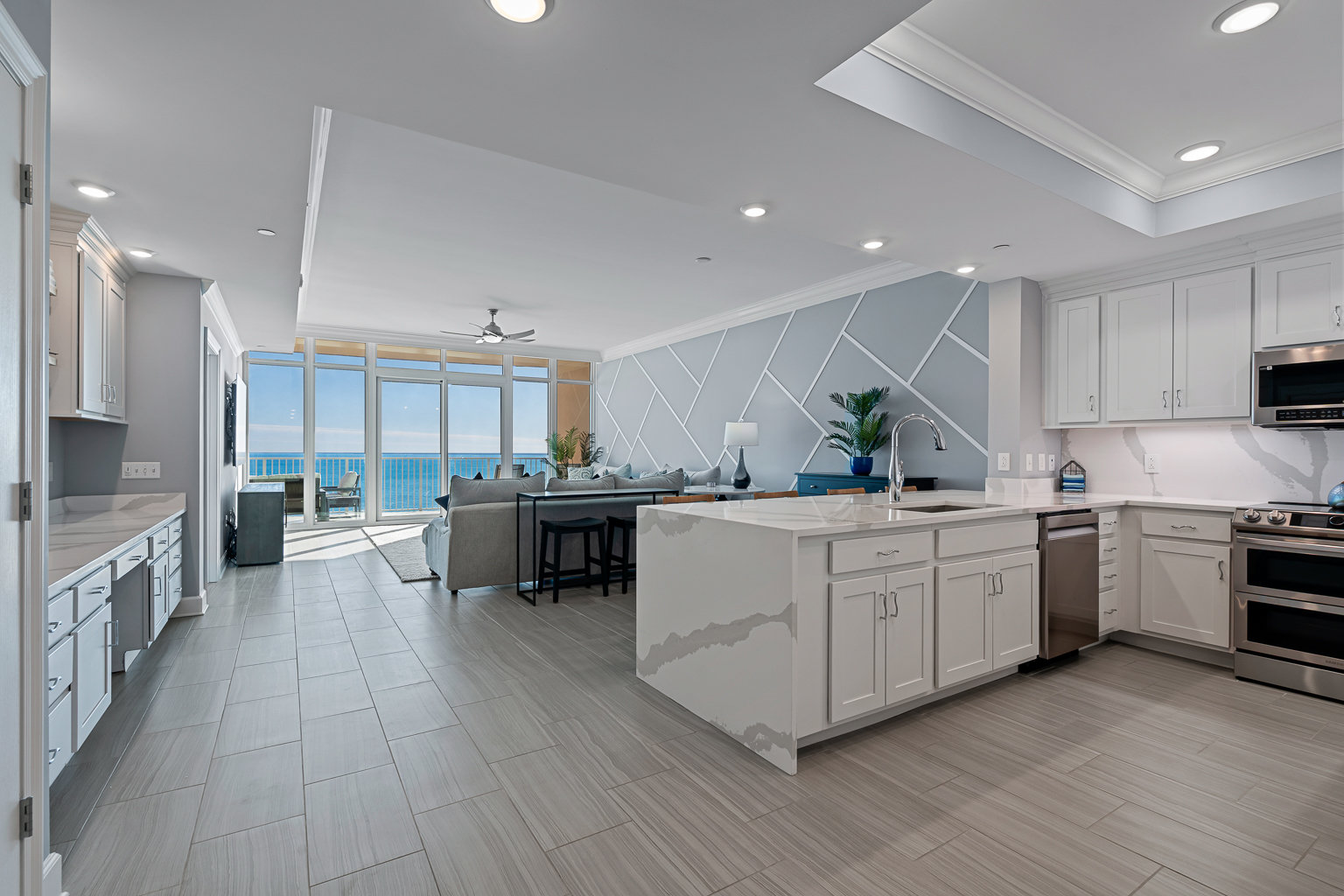Phoenix Gulf Towers 1803 Kitchen and Living Area with Gulf Views
